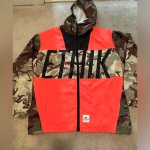 Ethik Game Assassina Mens Windbreaker